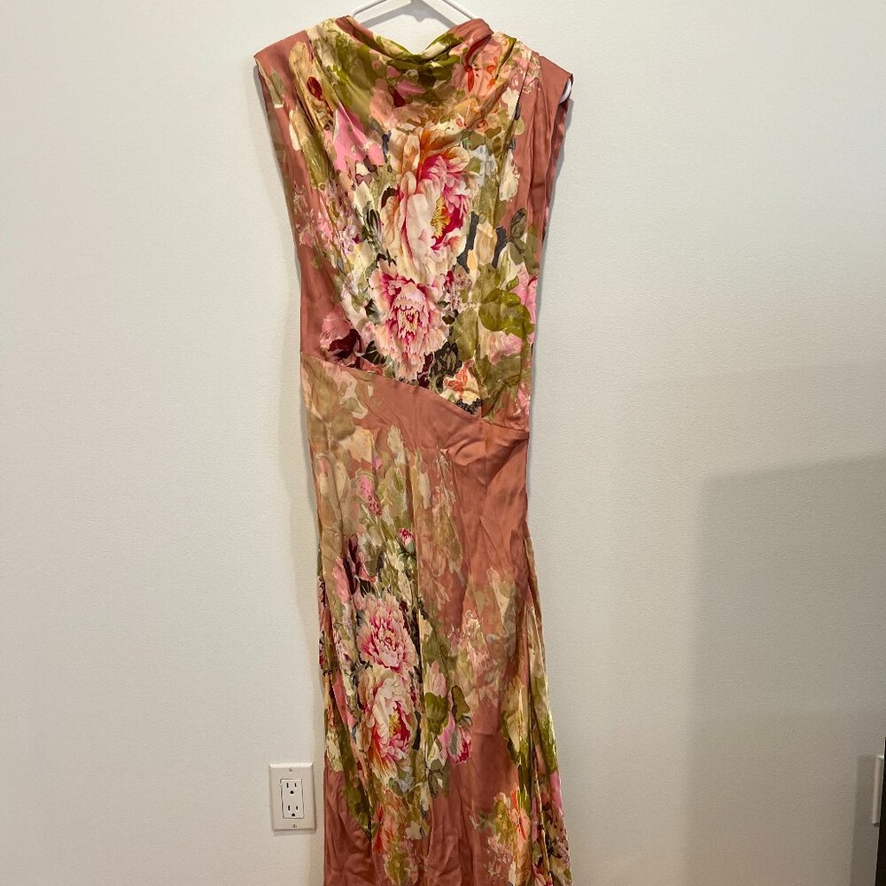 Hemant and Nandita Sama Long Dress Size Medium